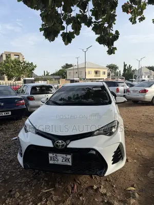 Toyota Corolla SE Special Edition 4dr Sedan (1.8L 4cyl CVT) 2017 White