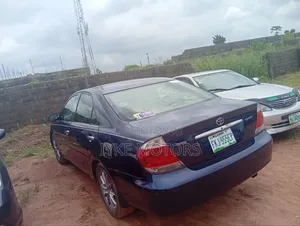 Toyota Camry 2004 Blue