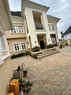 5bdrm Duplex in Karsana for rent