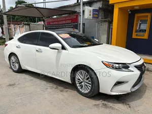 Lexus ES 2014 White
