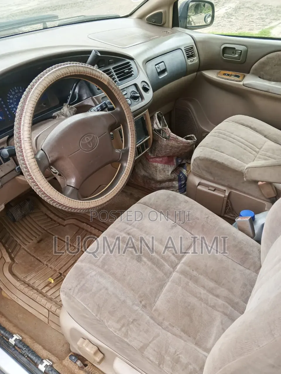 Toyota Voxy 2005 Gold