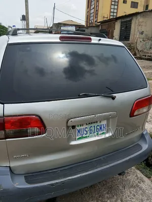 Toyota Voxy 2005 Gold