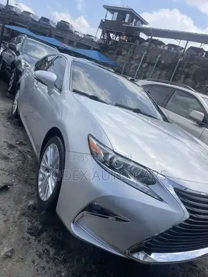 Lexus ES 2016 Silver