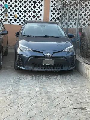 Toyota Corolla SE Special Edition 4dr Sedan (1.8L 4cyl CVT) 2017 Gray