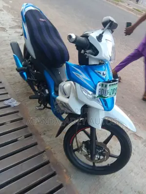 TVS Rockz 125 2026 White