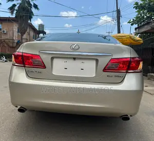 Lexus ES 350 2011