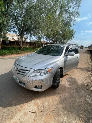 Toyota Camry 2011 Silver