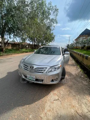 Toyota Camry 2011 Silver