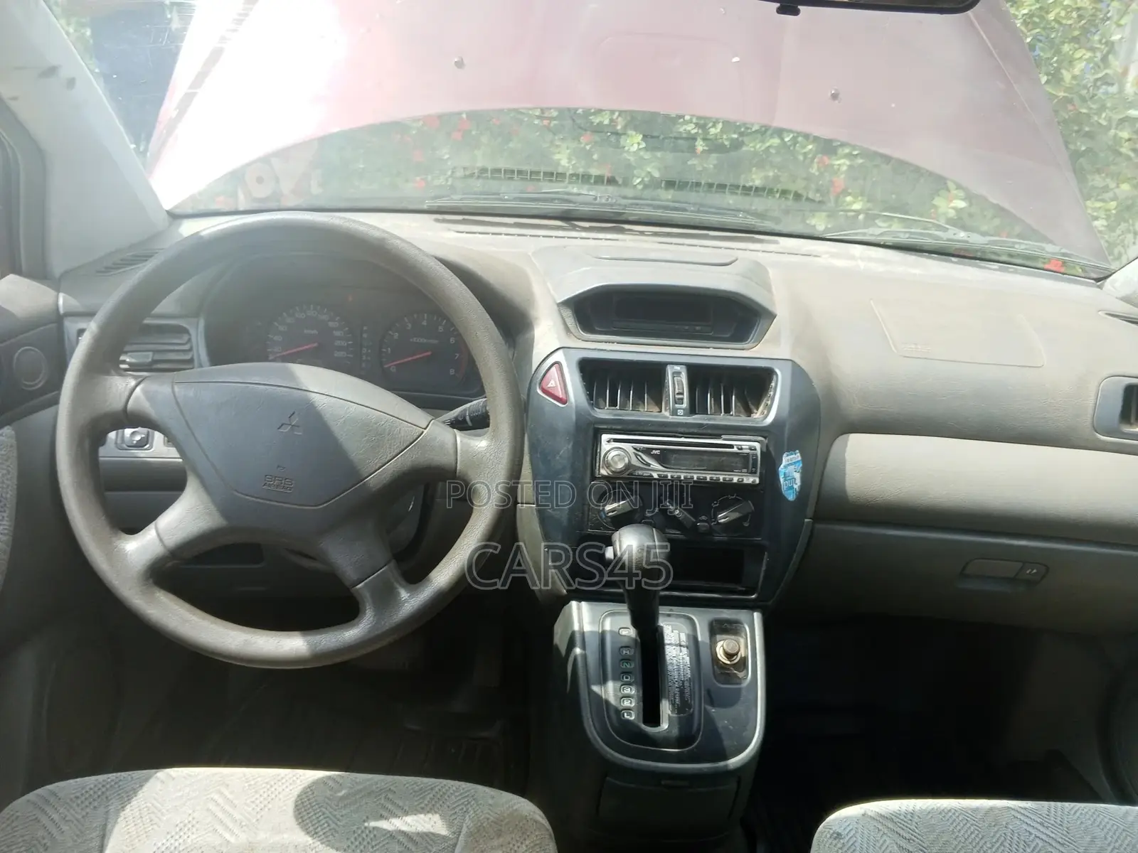Mitsubishi SpaceWagon 1998 Red