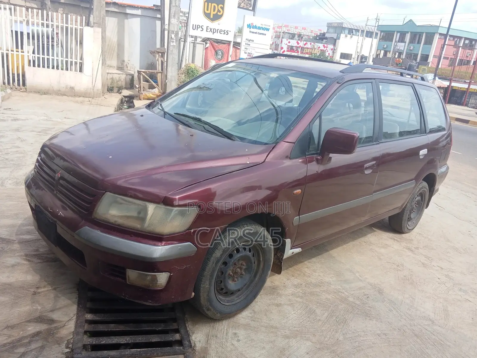 Mitsubishi SpaceWagon 1998 Red
