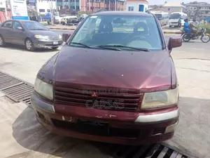 Mitsubishi SpaceWagon 1998 Red