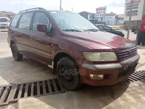 Mitsubishi SpaceWagon 1998 Red