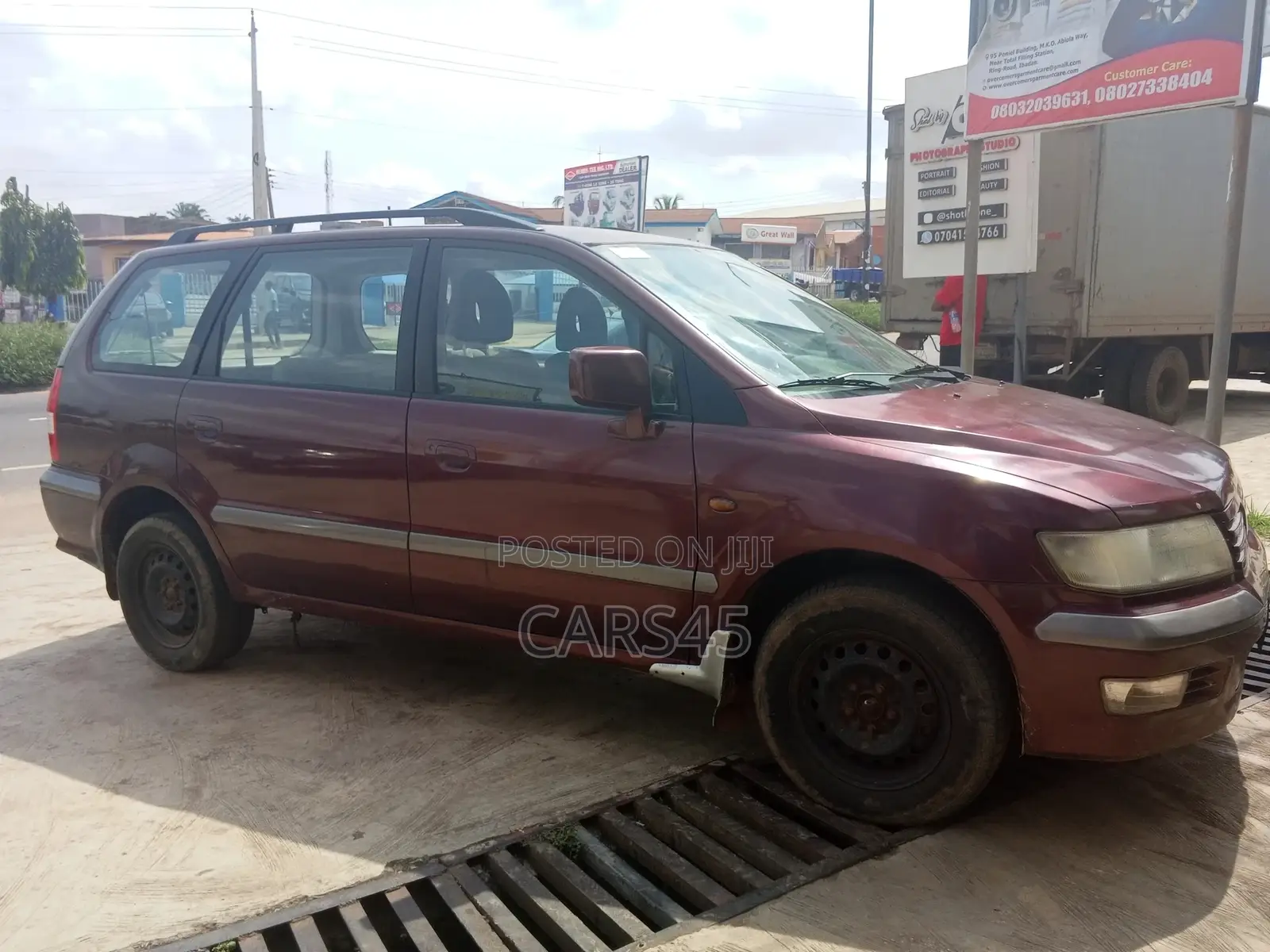Mitsubishi SpaceWagon 1998 Red