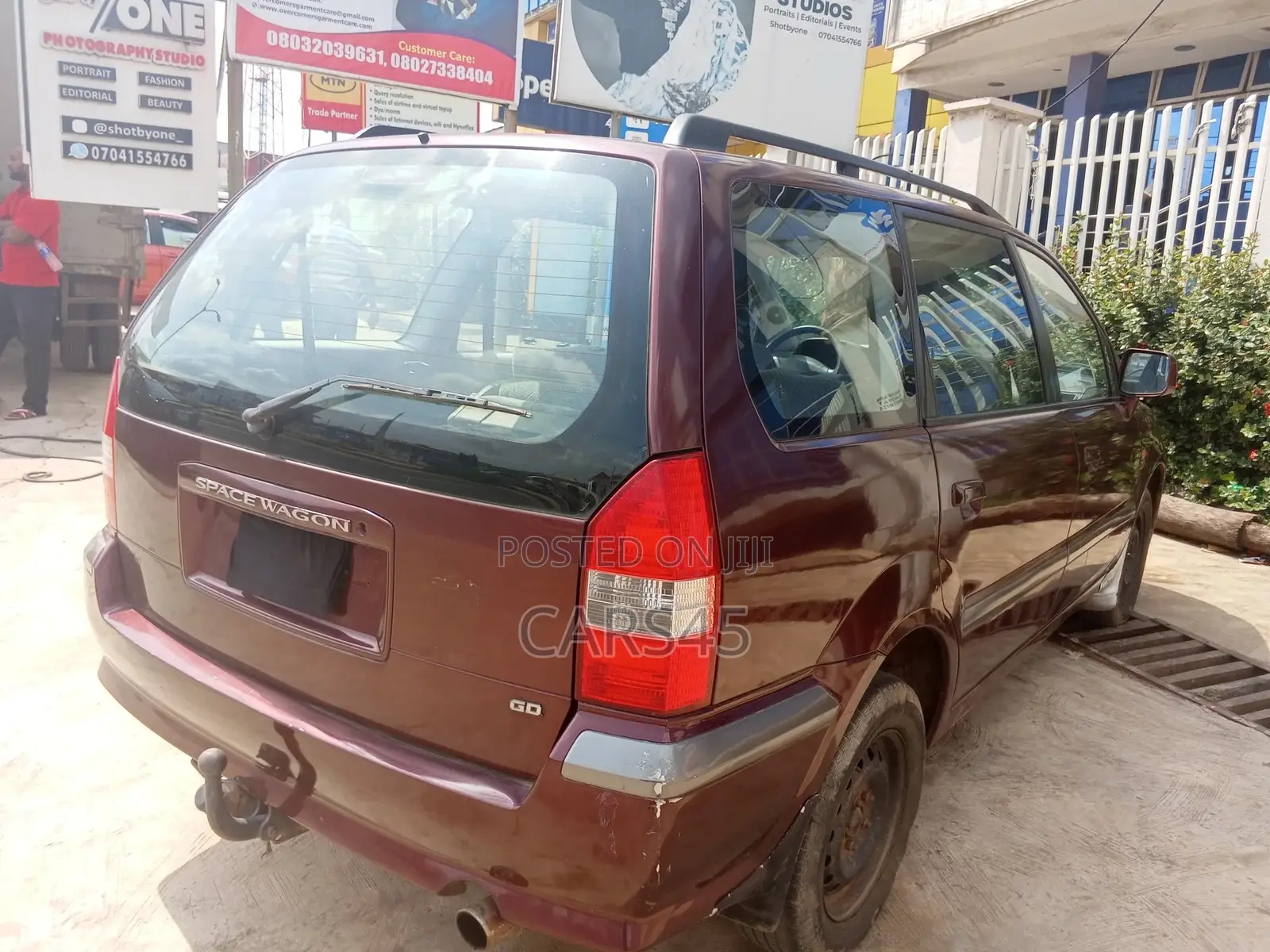 Mitsubishi SpaceWagon 1998 Red