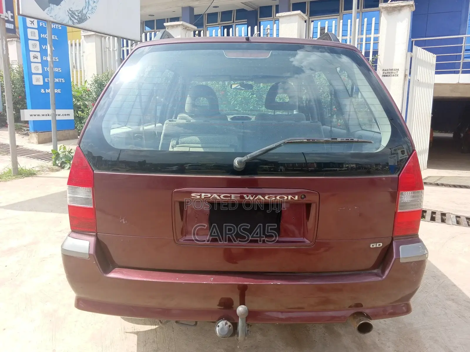 Mitsubishi SpaceWagon 1998 Red