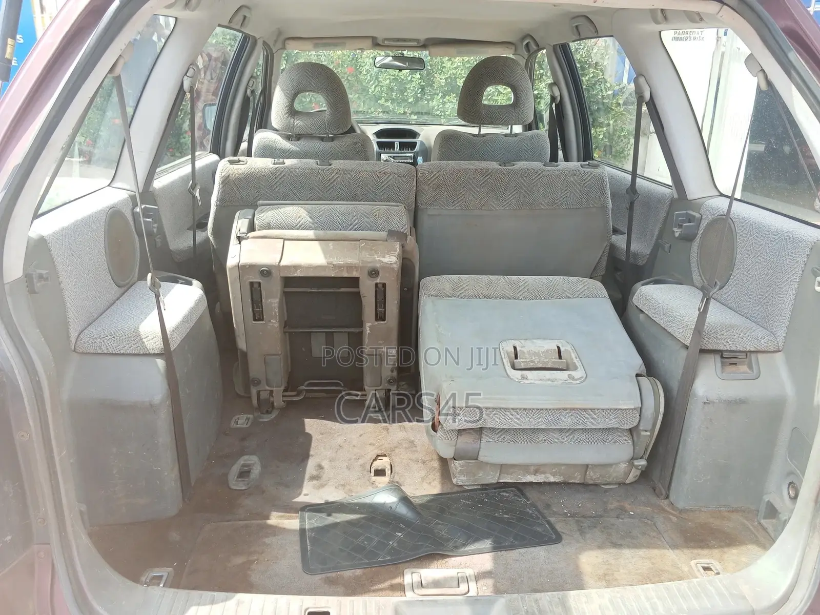 Mitsubishi SpaceWagon 1998 Red