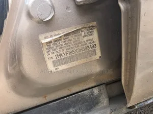 Honda Pilot 2005 Gold