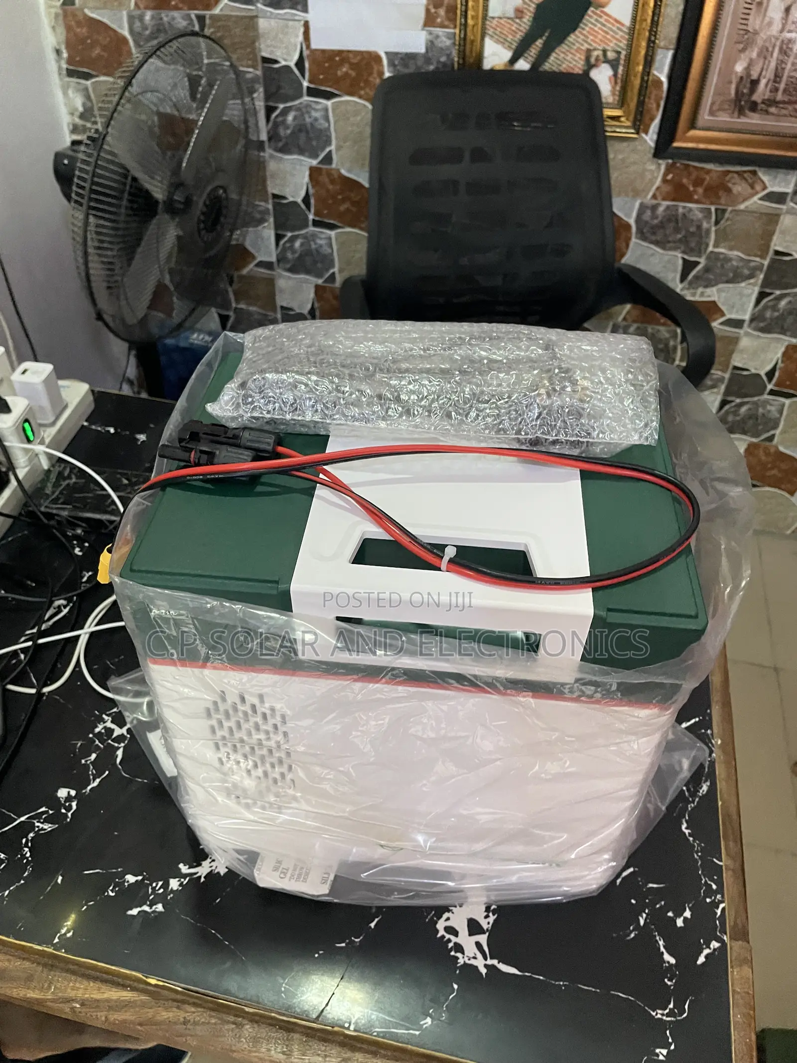Cola 2000w All in One Solar Generator