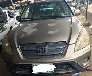 Honda CR-V 2006 Gold