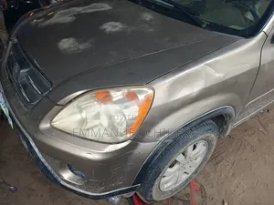 Honda CR-V 2006 Gold