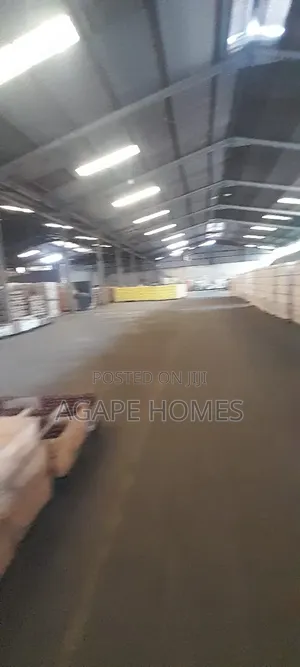A Purposely Built Warehouse Measuring 7,500m2 at Iganmu Area of Orile