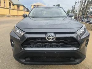 Toyota RAV4 LE AWD 2020 Gray