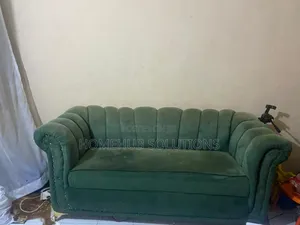 Set of 5 Seaters Chairs