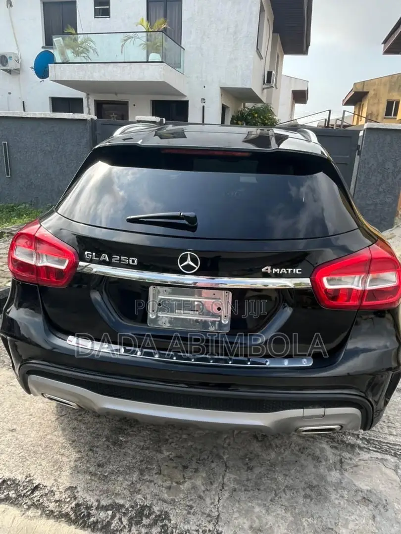 Mercedes-Benz GLA-Class 2017 Black