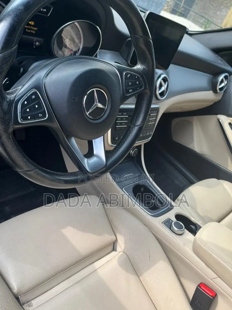 Mercedes-Benz GLA-Class 2017 Black