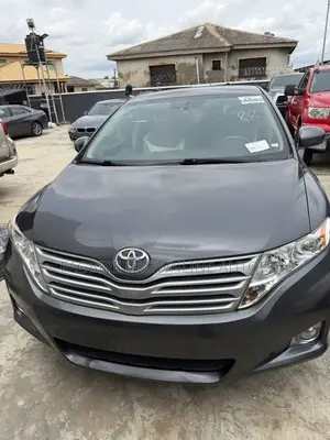 Toyota Venza AWD 2010 Gray