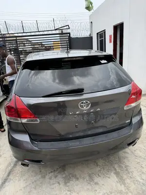 Toyota Venza AWD 2010 Gray