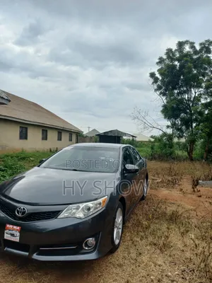 Toyota Camry SE 4dr Sedan (2.5L 4cyl 6A) 2013 Gray