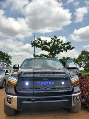 Toyota Tundra 2014 Maroon