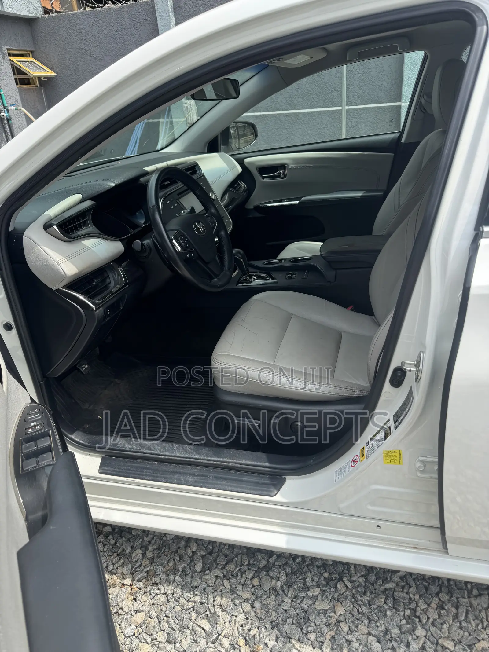 Toyota Avalon 2015 White
