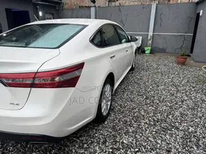 Toyota Avalon 2015 White