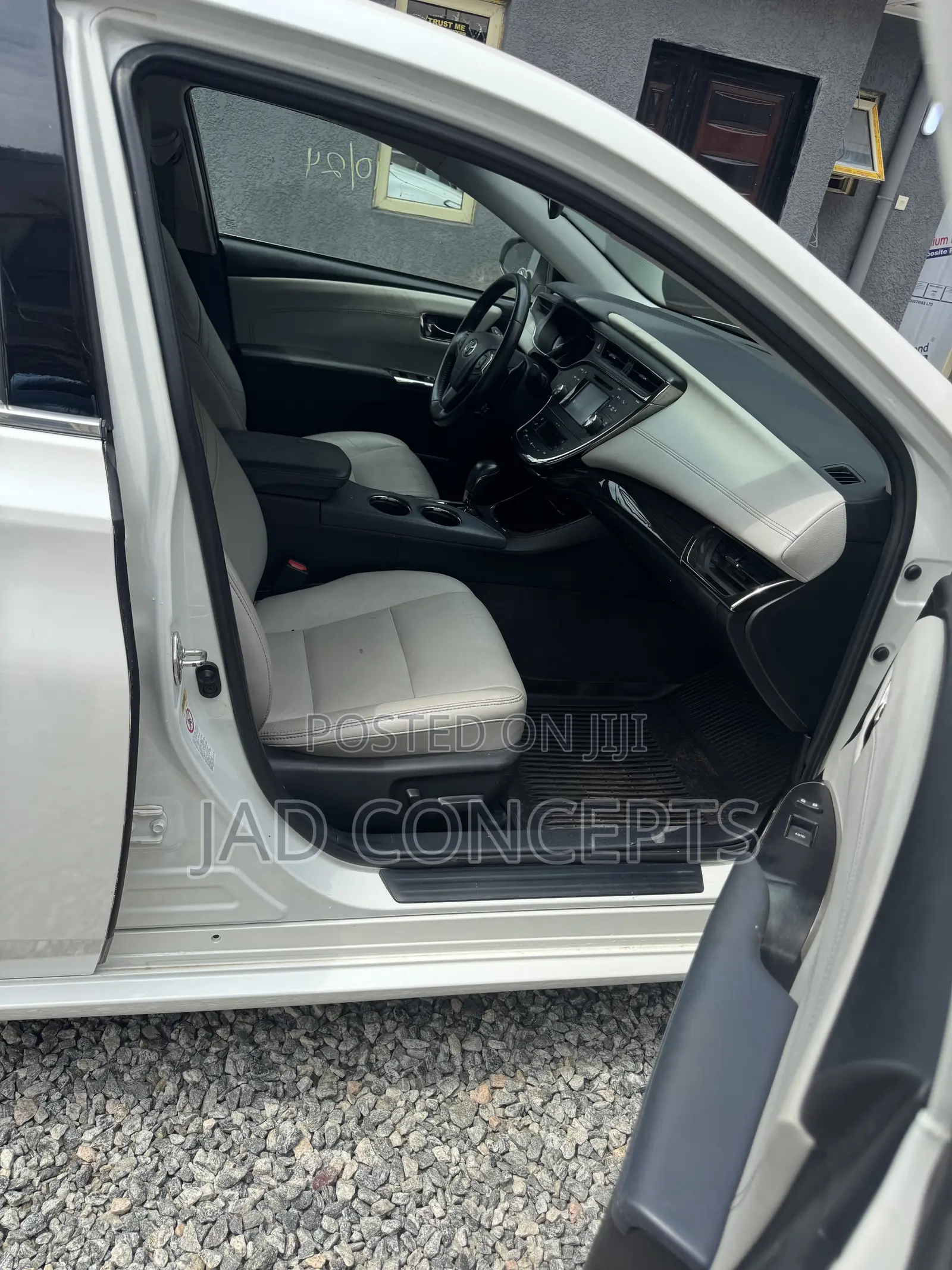 Toyota Avalon 2015 White