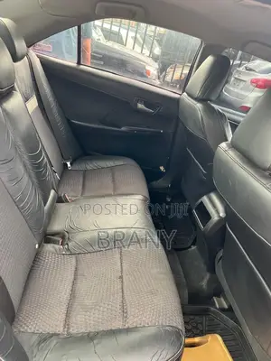 Toyota Camry SE 4dr Sedan (2.5L 4cyl 6A) 2013 Blue