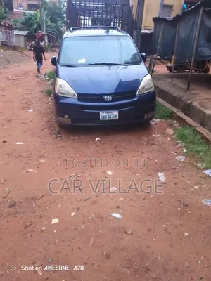 Toyota Sienna 2006 Blue