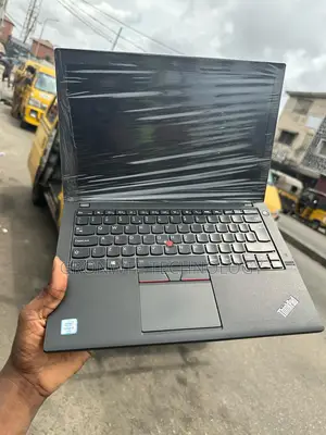 London Used Lenovo Thinkpad X260 – Core I7 – 8gb Ram – 256gb Ssd