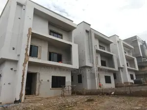 5bdrm Duplex in Guzape District for sale
