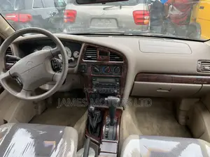 Nissan Pathfinder Automatic 2001 Gold