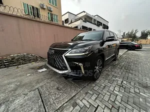 Lexus LX 2018 Black
