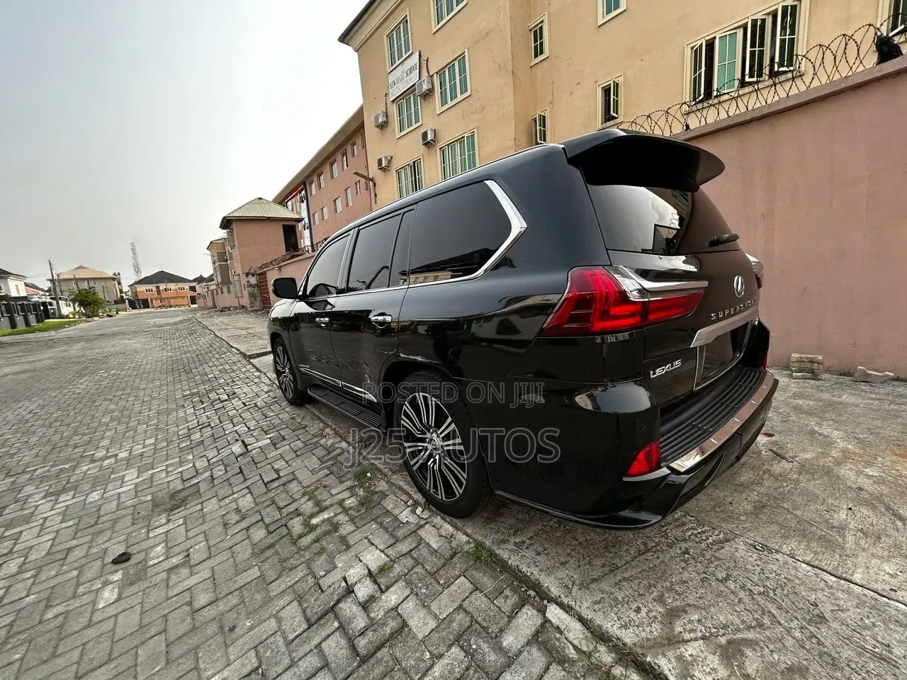 Lexus LX 2018 Black