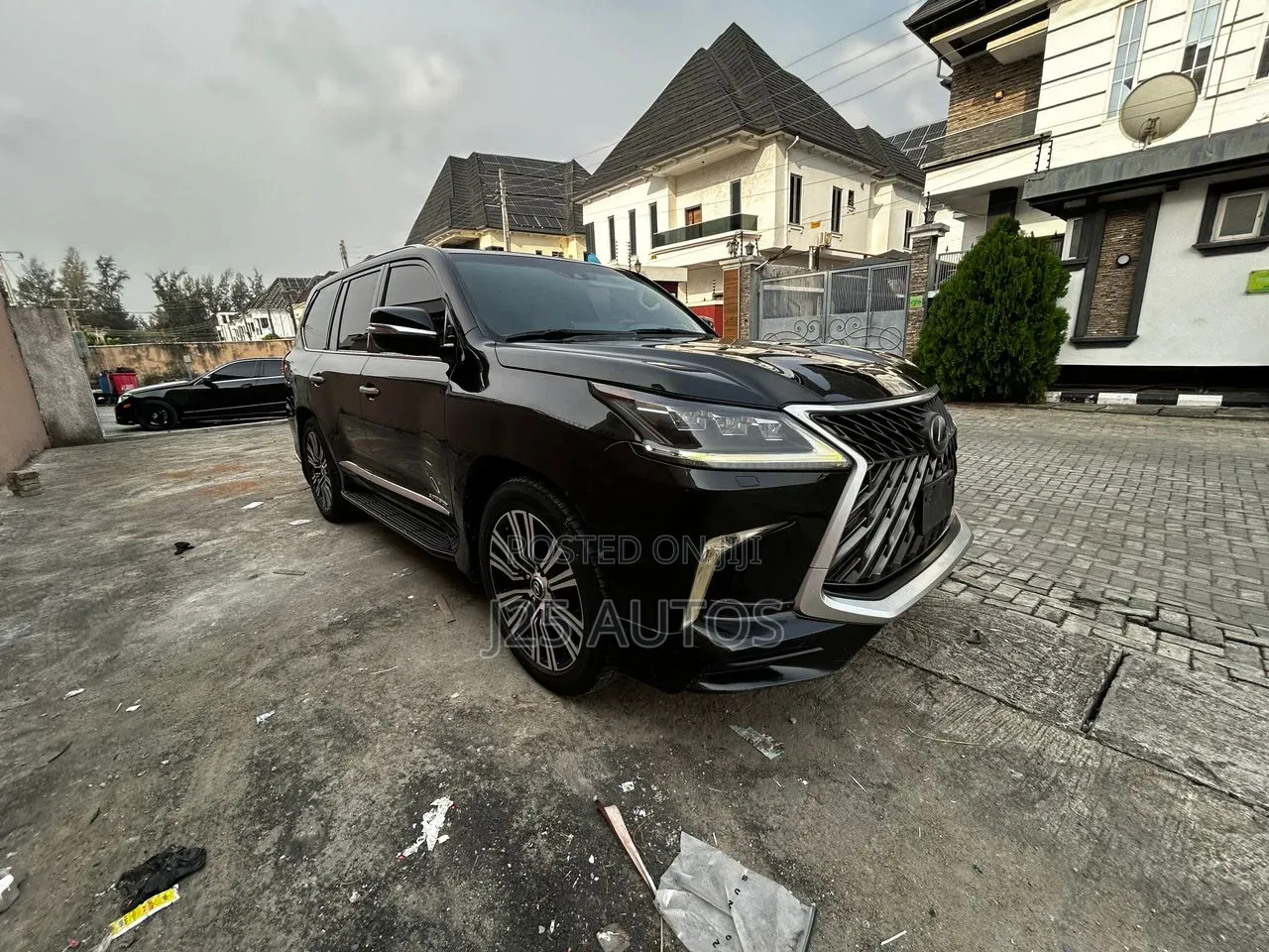 Lexus LX 2018 Black