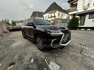 Lexus LX 2018 Black