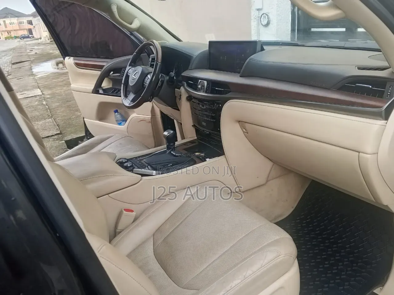 Lexus LX 2018 Black