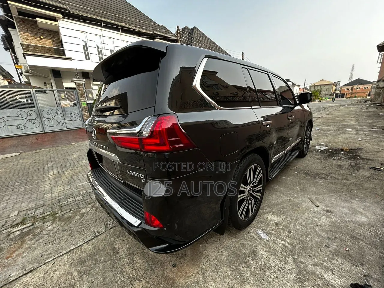 Lexus LX 2018 Black