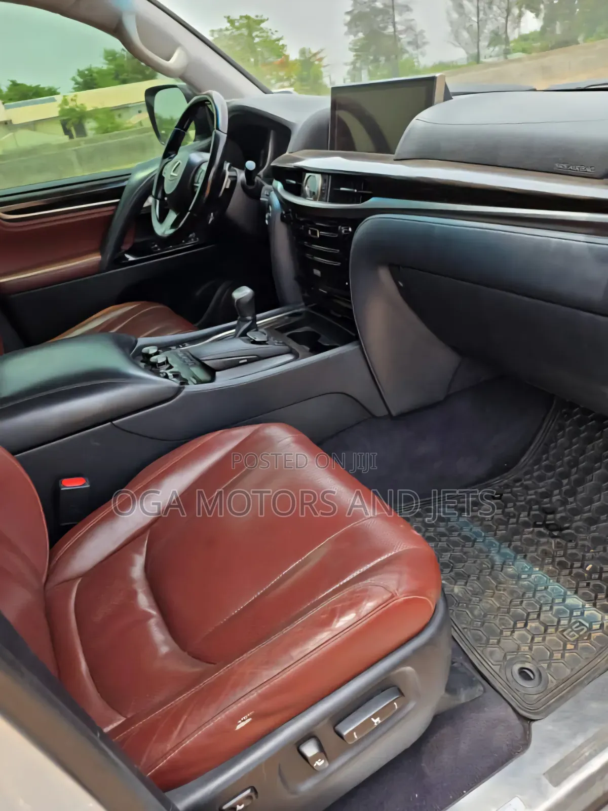 Lexus LX 2018 White