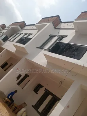 3bdrm Duplex in Ilaje for sale
