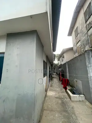 3bdrm Block of Flats in Okunola Egbeda for sale